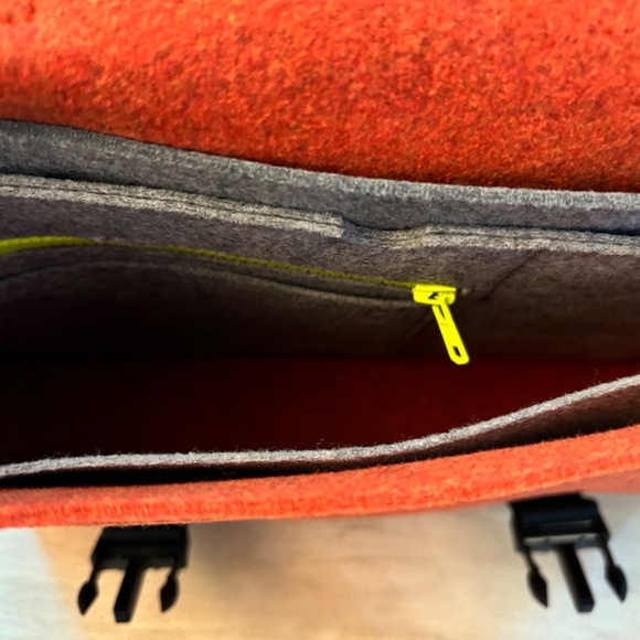 MRKT Mad Rabbit Kicking Tiger Laptop / Messenger Bag/Tote bag/Carryall bag - Picture 5 of 7